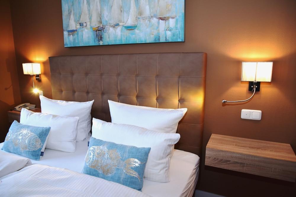 Hotel Residenz Waldkrone คูล็องสบอร์น ภายนอก รูปภาพ